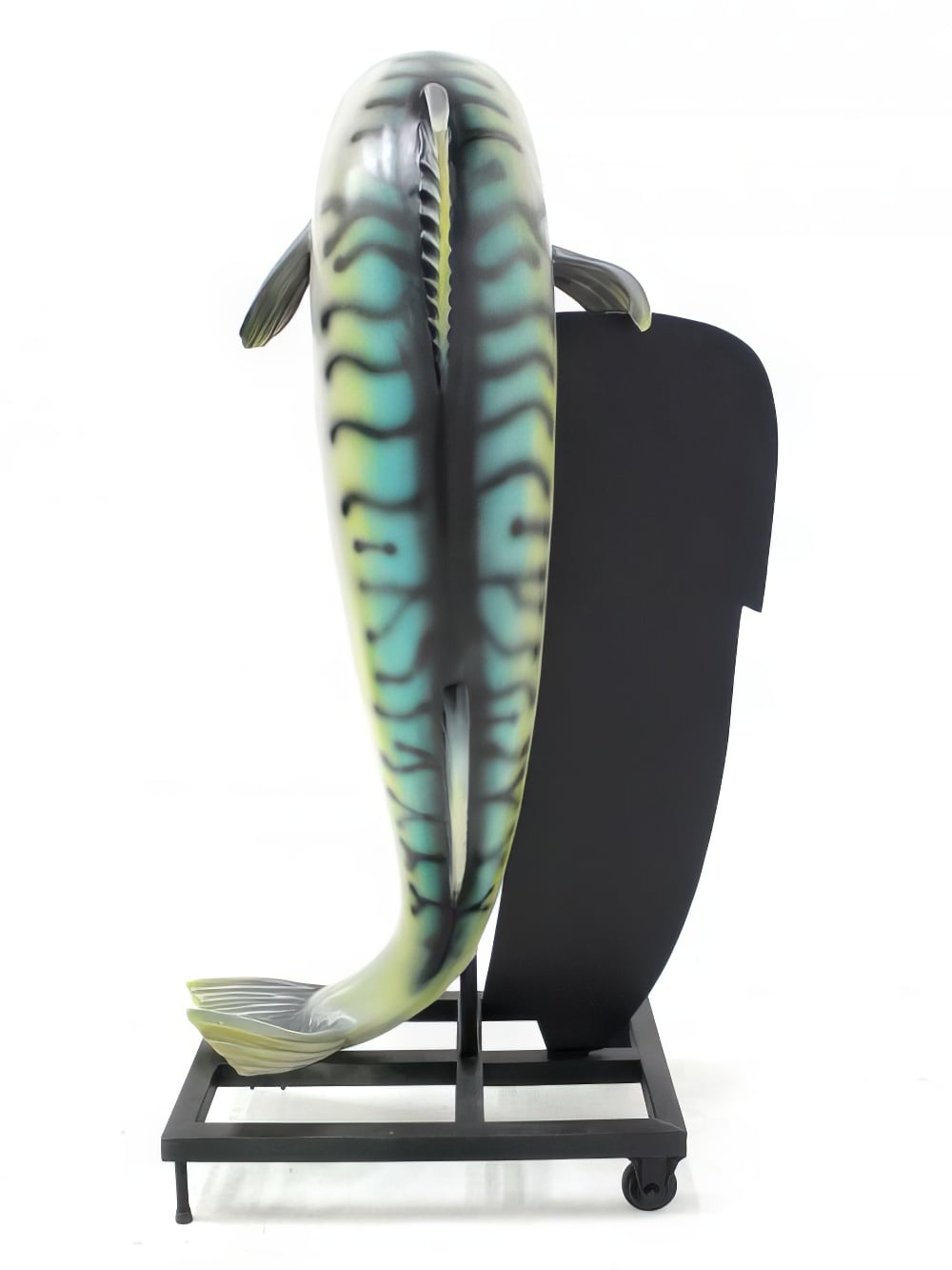 ATS92_Giant_Fish_event_prop_hire_0105_DD131_optimised.jpg