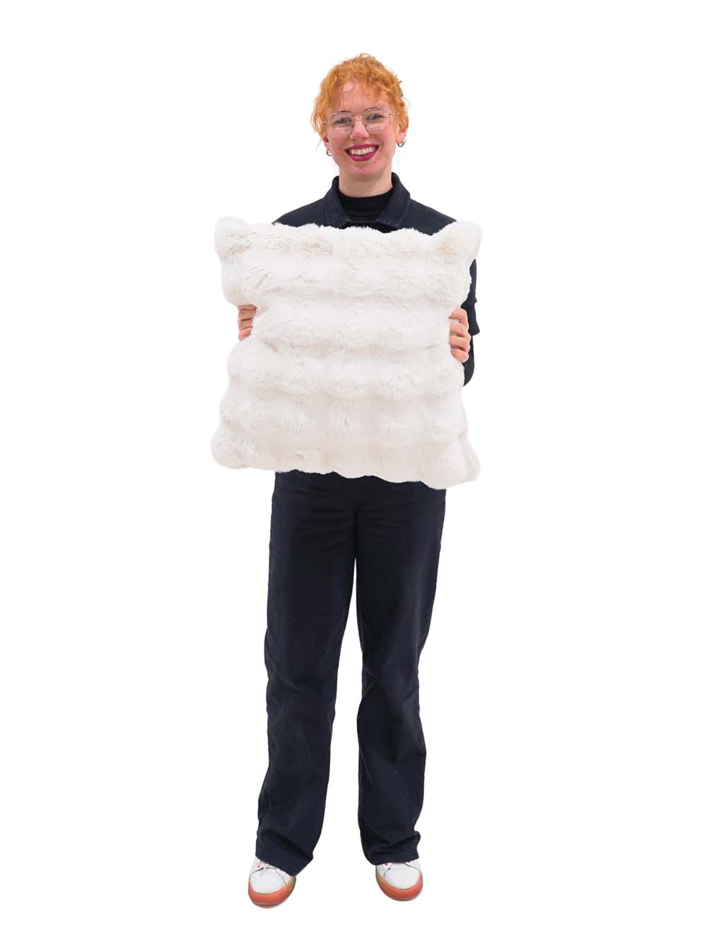 SN3086 _Faux Fur Cushion - Cream_Polar White - (Style May Vary)_event_prop_hire_EPH_Creative_305 copy