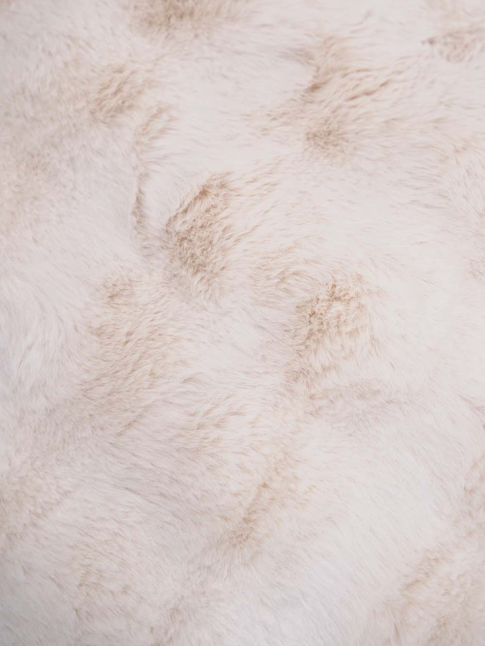 SN3086 _Faux Fur Cushion - Cream_Polar White - (Style May Vary)_event_prop_hire_EPH_Creative_314 copy