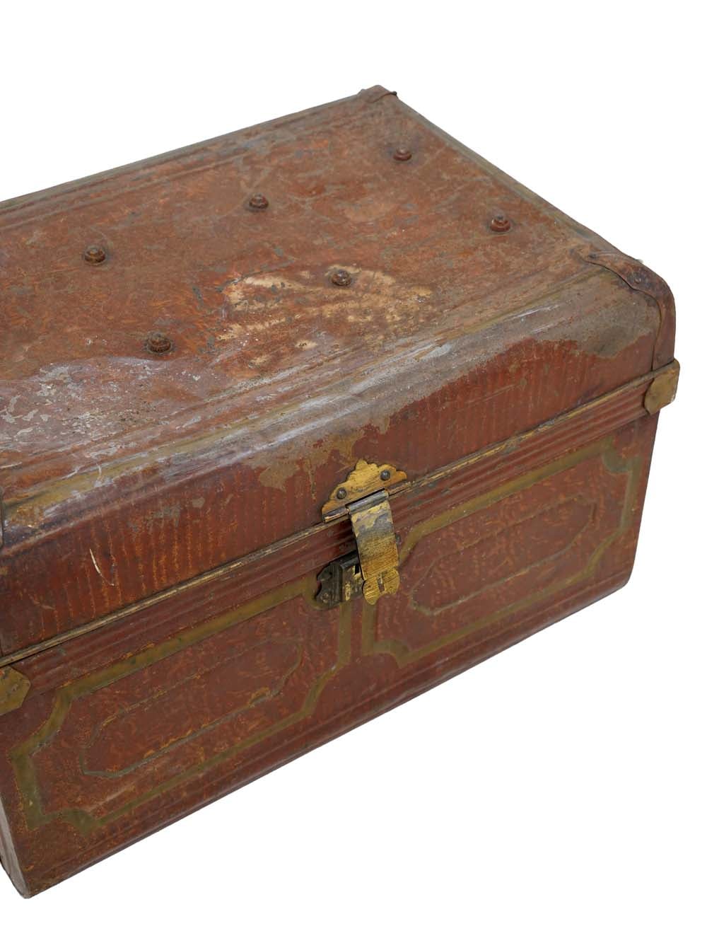 SN6965_Vintage Metal Trunk_event_prop_hire_EPH_Creative (9) copy _optimised