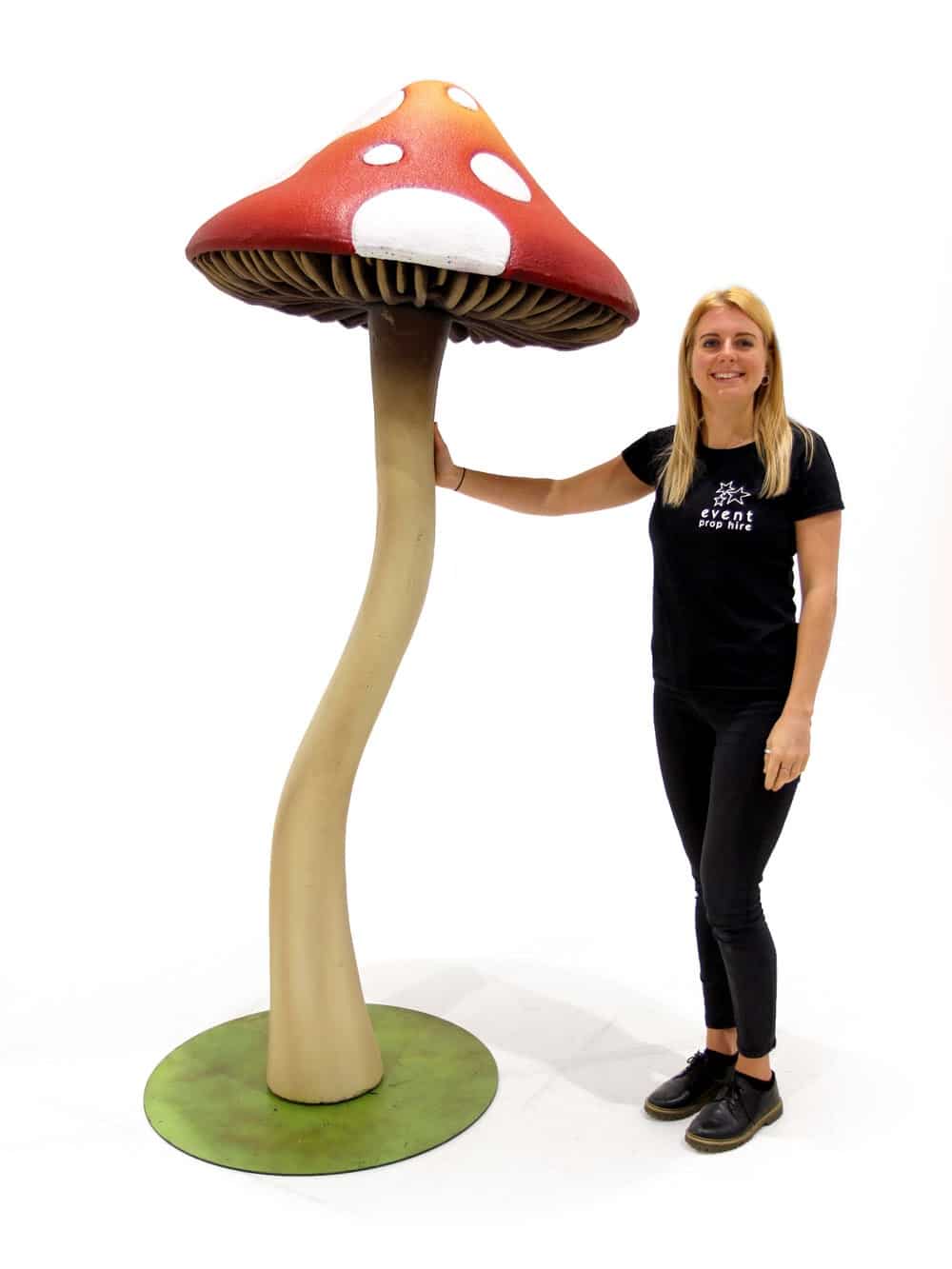 Giant Closed Cap Mushroom – Red – Medium