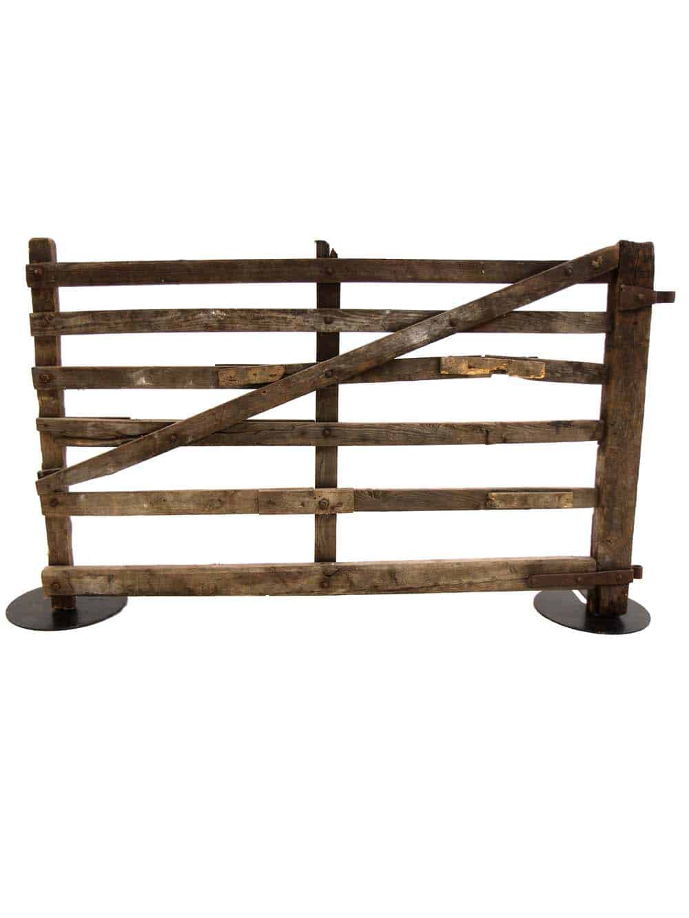 SN7418 Rustic Wooden Fence