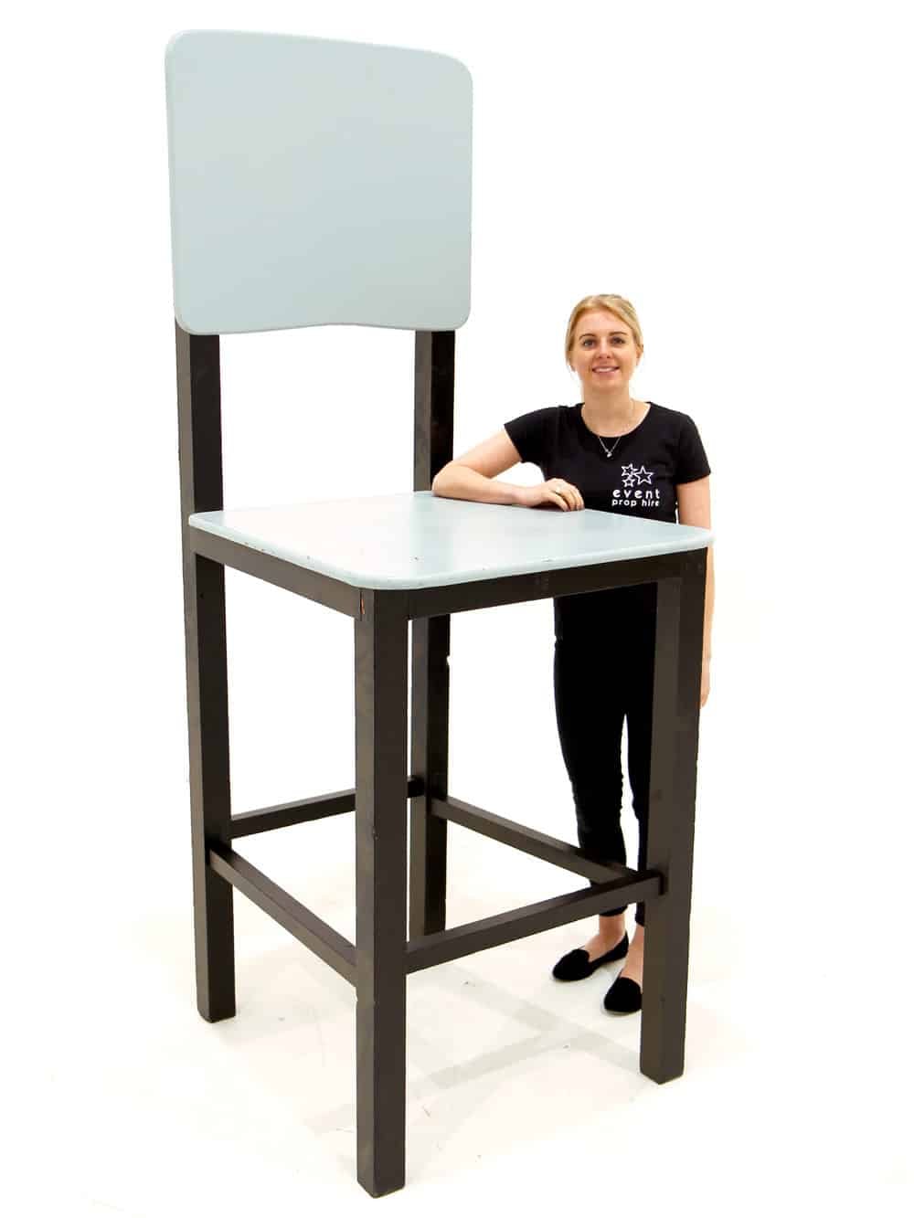 SN1670 Giant School Chair _event_prop_hire_070