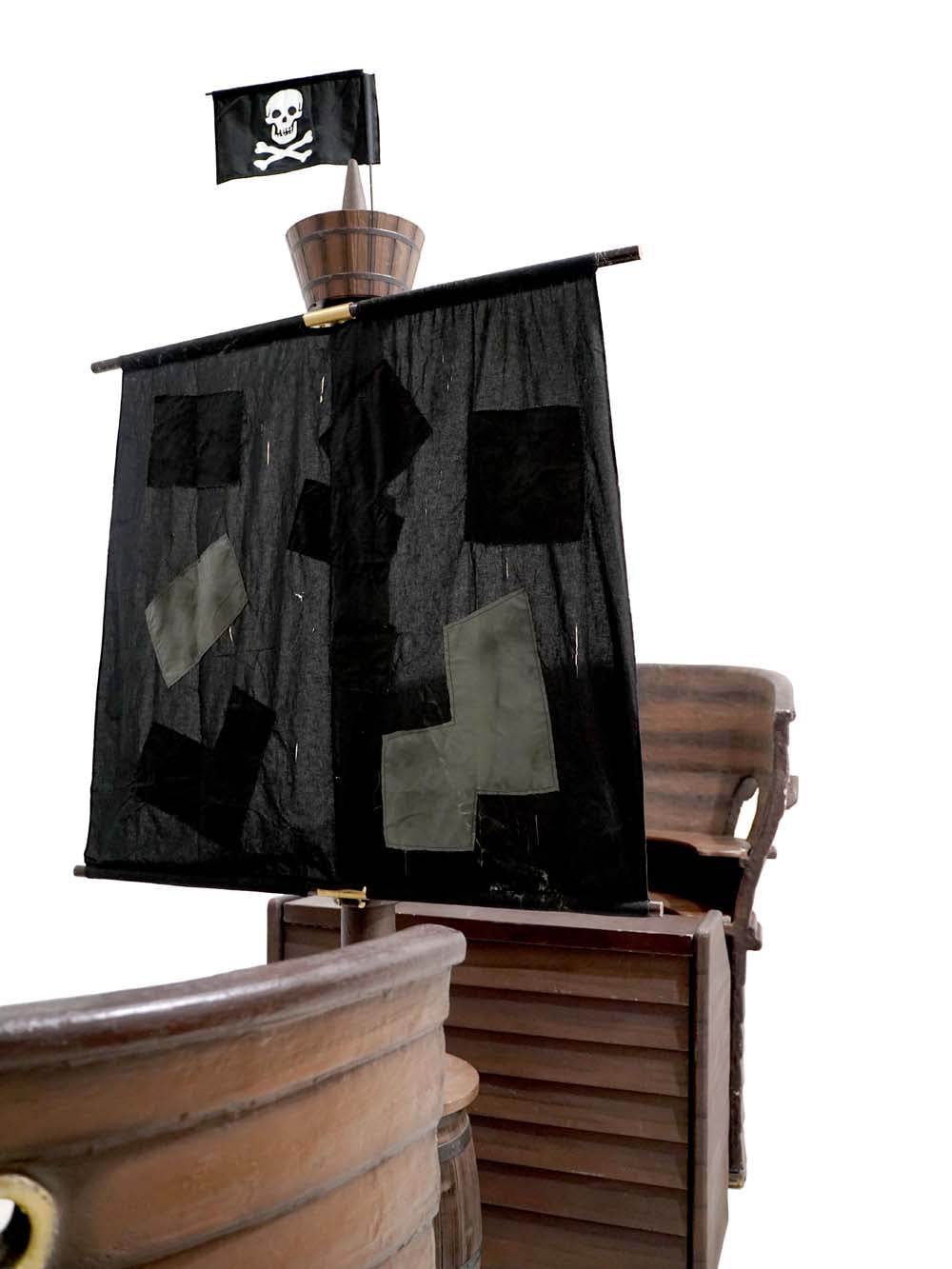 SN14550-_Pirate-Galleon-with-Pirate-Sail_event_prop_hire_EPH_Creative_435-_optimised