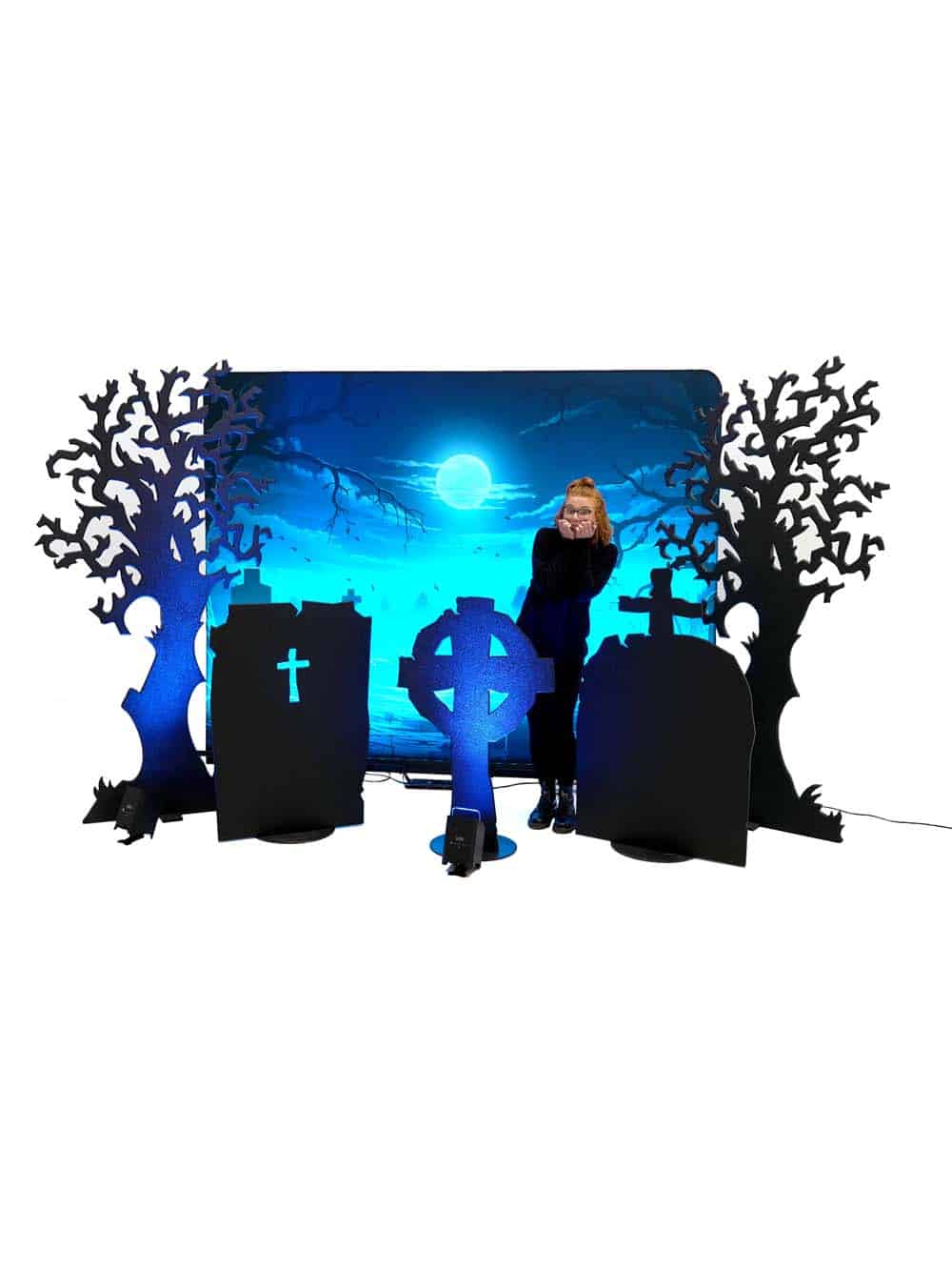 SN14713-_Halloween-Backdrop-Photo-Op-Graveyard_event_prop_hire_EPH_Creative_012-copy-_optimised