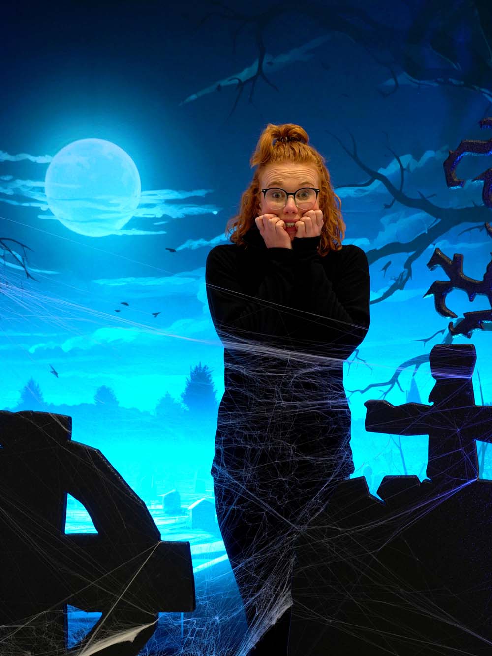 SN14713-_Halloween-Backdrop-Photo-Op-Graveyard_event_prop_hire_EPH_Creative_039-copy-_optimised