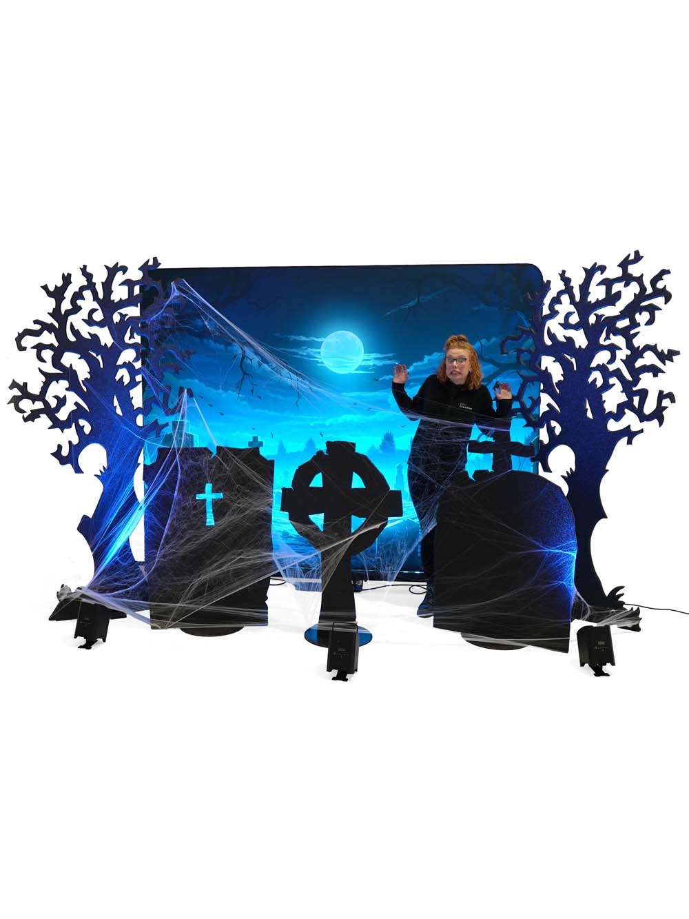 SN14713-_Halloween-Backdrop-Photo-Op-Graveyard_event_prop_hire_EPH_Creative_063-copy-_optimised-