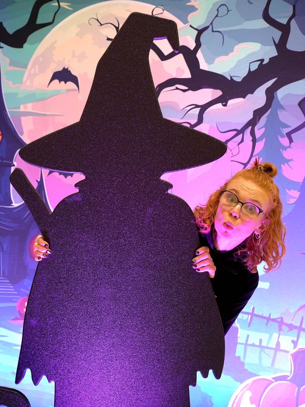 SN14715-_Halloween-Backdrop-Photo-Op-Witchs-House_event_prop_hire_EPH_Creative_197-copy-_optimised