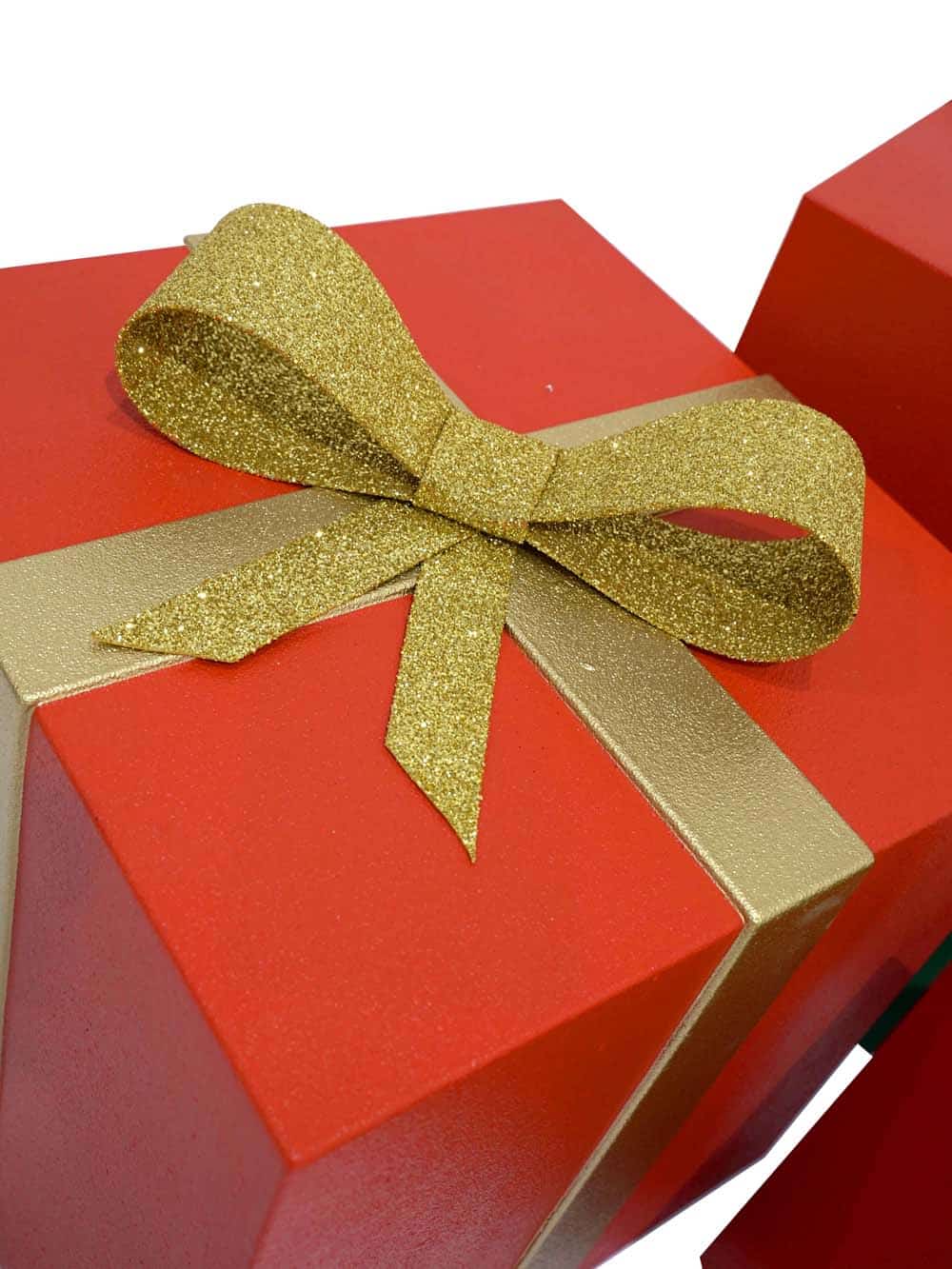 SN14925-_Giant-Christmas-Presents-Traditional-Red-Set-of-3_event_prop_hire_EPH_Creative_015-copy-_optimised