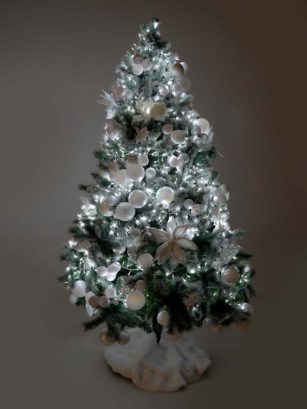 SN14846_Indoor Prelit Dressed Christmas Tree - 2.1m - White Luxe_event_prop_hire_EPH_Creative (25) copy _optimised