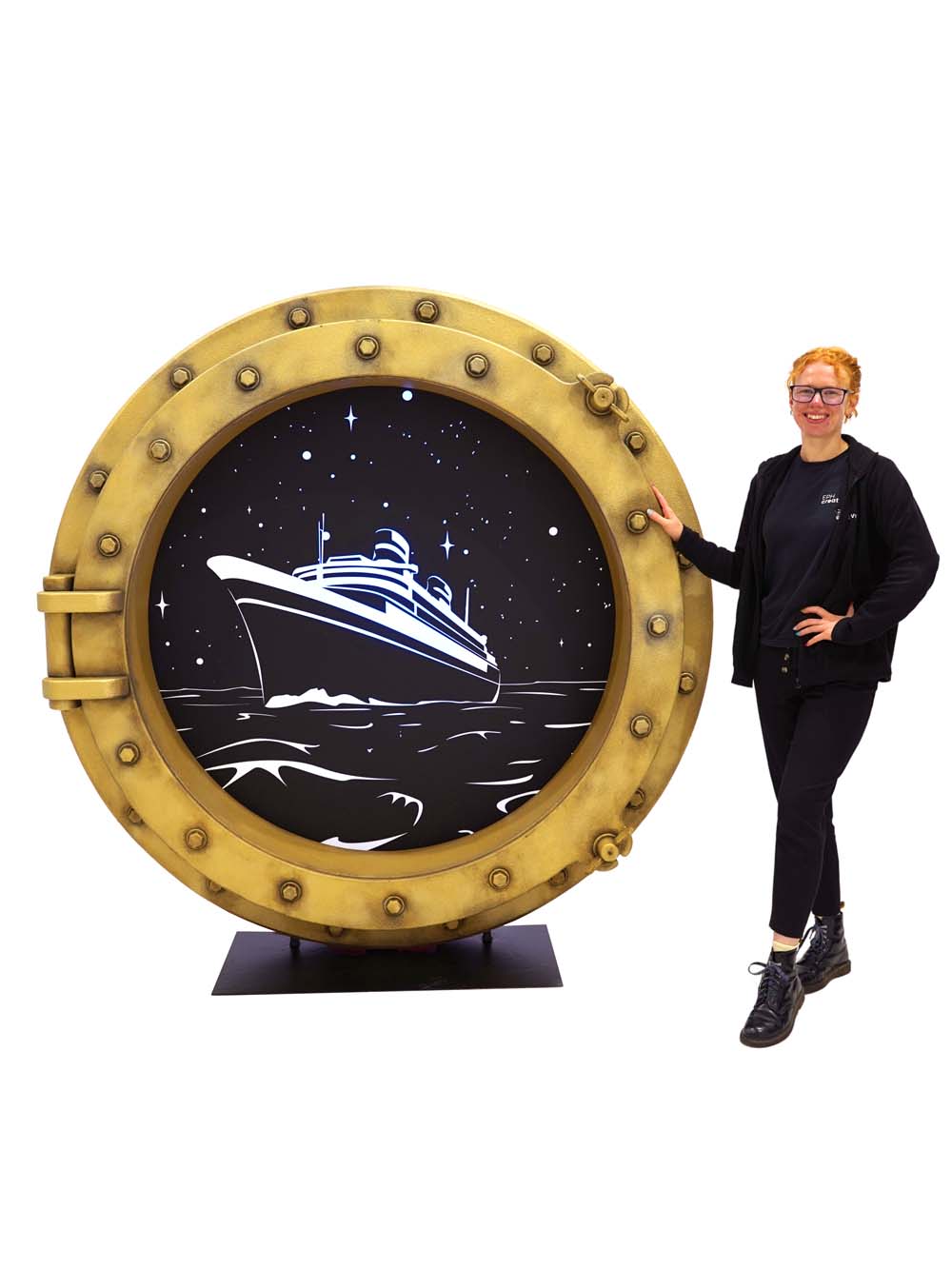 SN0129 _Giant Porthole - Cruise Ship (ATS49)_event_prop_hire_EPH_Creative_016 copy _optimised