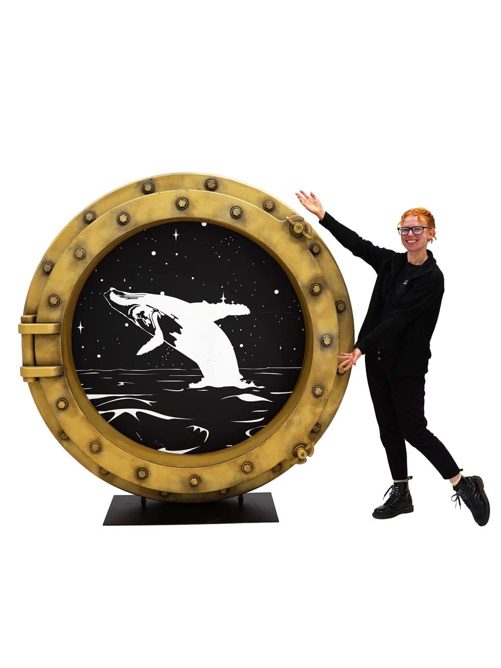SN0132 _Giant Porthole - Whale Insert (ATS49)_event_prop_hire_EPH_Creative_067 copy 2 _optimised