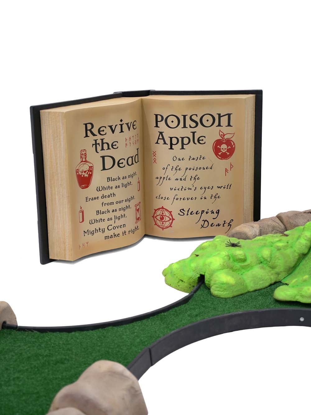 SN7358 _Halloween Golf Course - HOLE A_event_prop_hire_EPH_Creative_079 copy _optimised