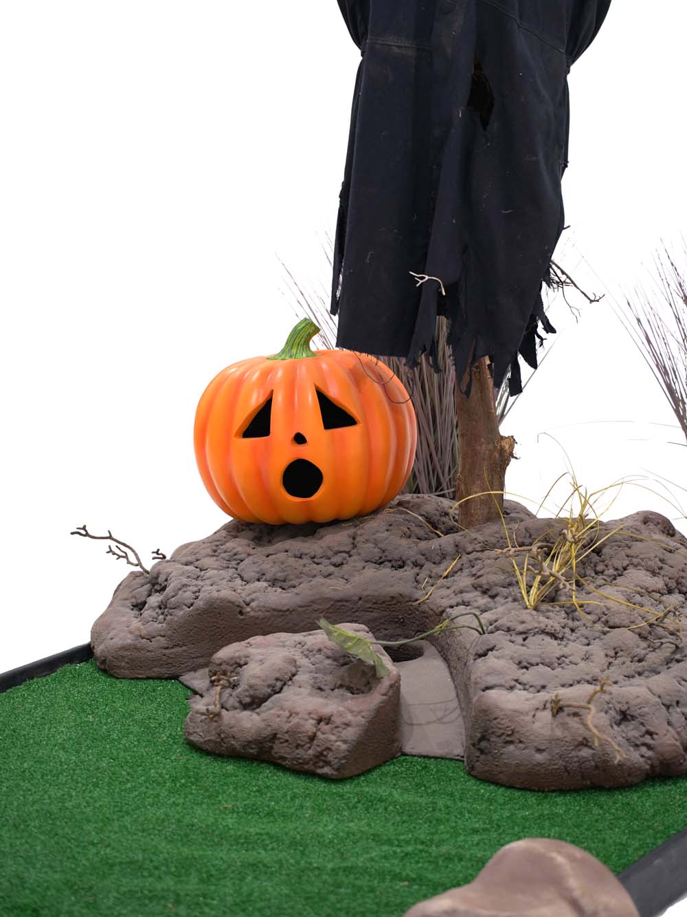 SN7359 _Halloween Golf Course - HOLE B_event_prop_hire_EPH_Creative_142 copy 2 _optimised