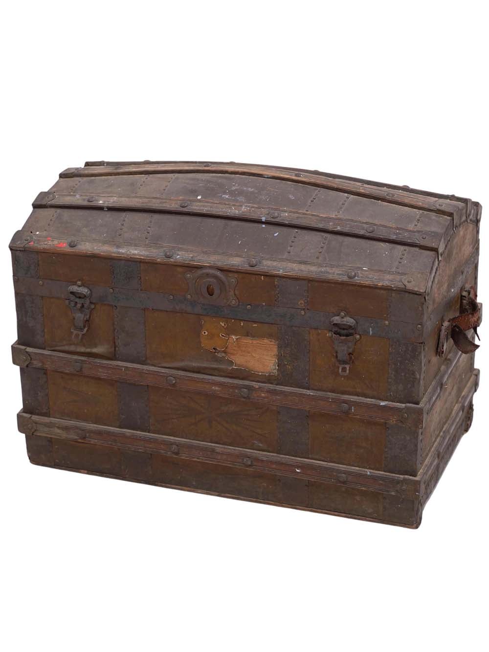 SN16053 _Large Vintage Chest_event_prop_hire_EPH_Creative_390 copy 2 _optimised
