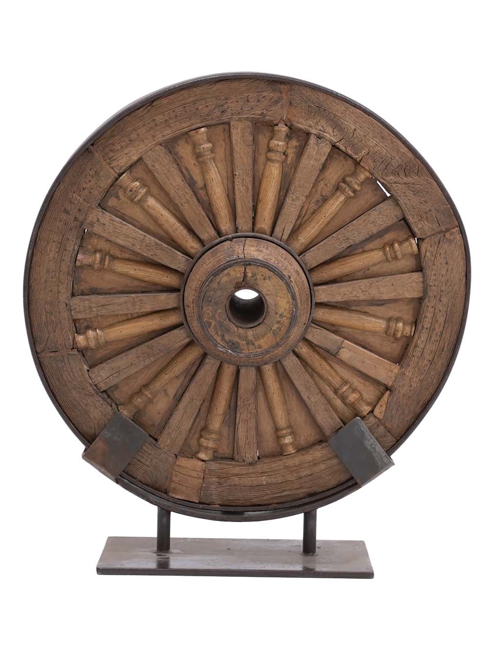 SN16172 _Large Wooden Wheel_event_prop_hire_EPH_Creative_003 copy _optimised