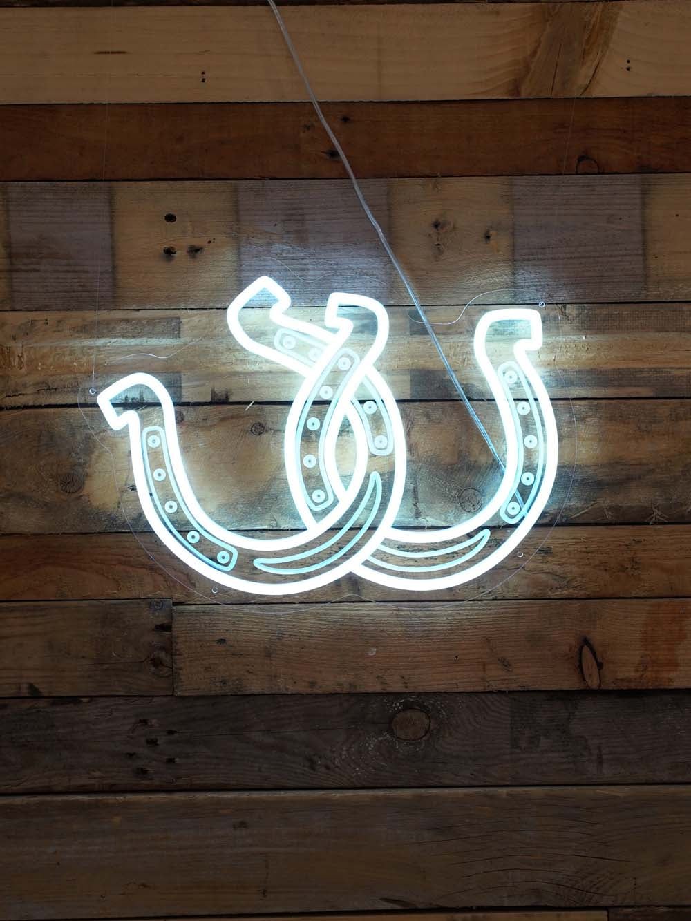 SN16177 _Neon LED Sign - Horseshoes_event_prop_hire_EPH_Creative_311 copy 2 _Optimised