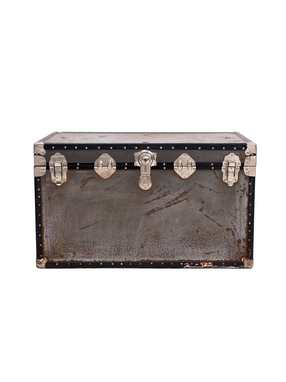 SN15602 _Distressed Metal Luggage Trunk_event_prop_hire_EPH_Creative_269 copy _optimised