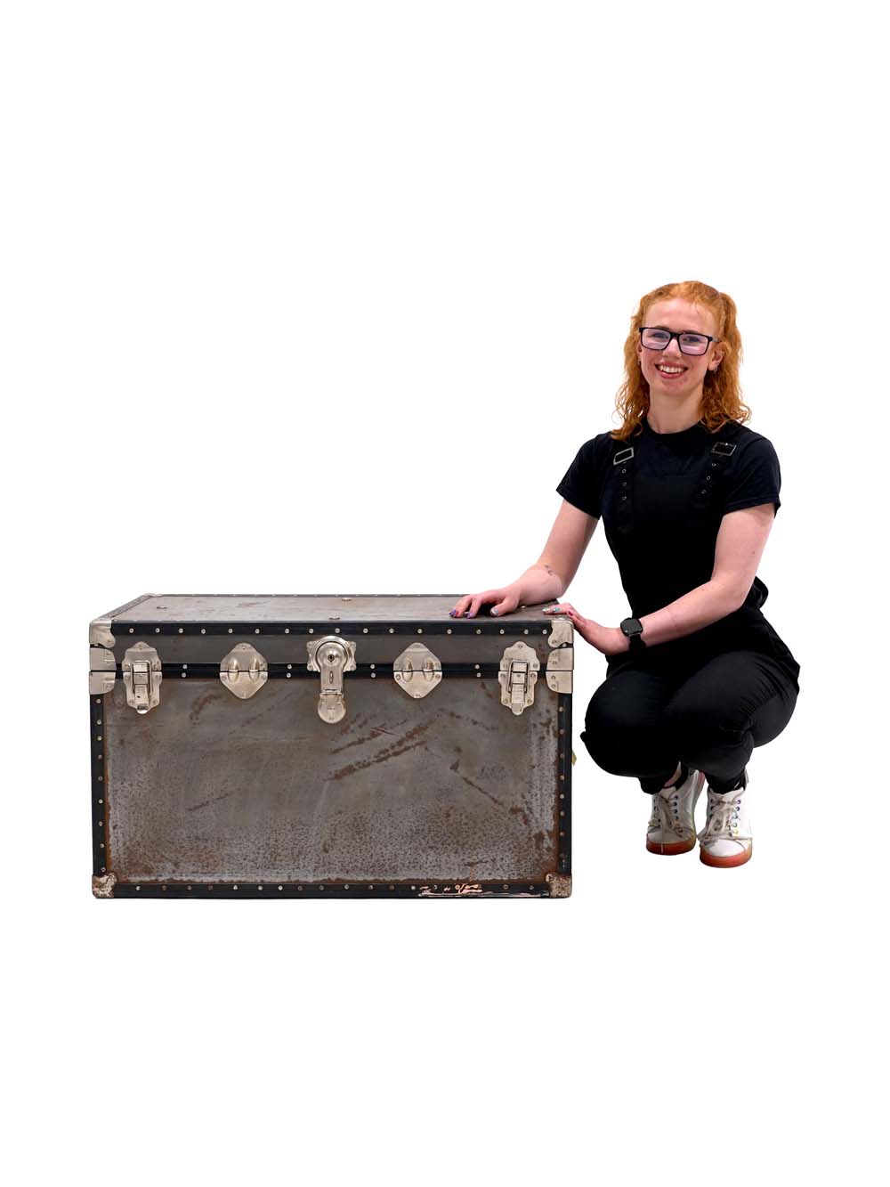 SN15602 _Distressed Metal Luggage Trunk_event_prop_hire_EPH_Creative_282 copy _optimised