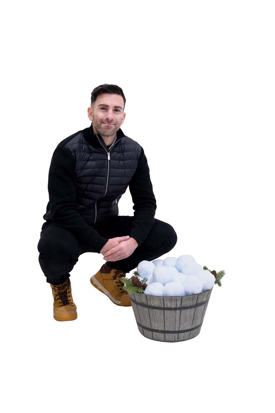 SN16974_Tub of Snowballs_event_prop_hire_EPH_Creative (20) _optimised