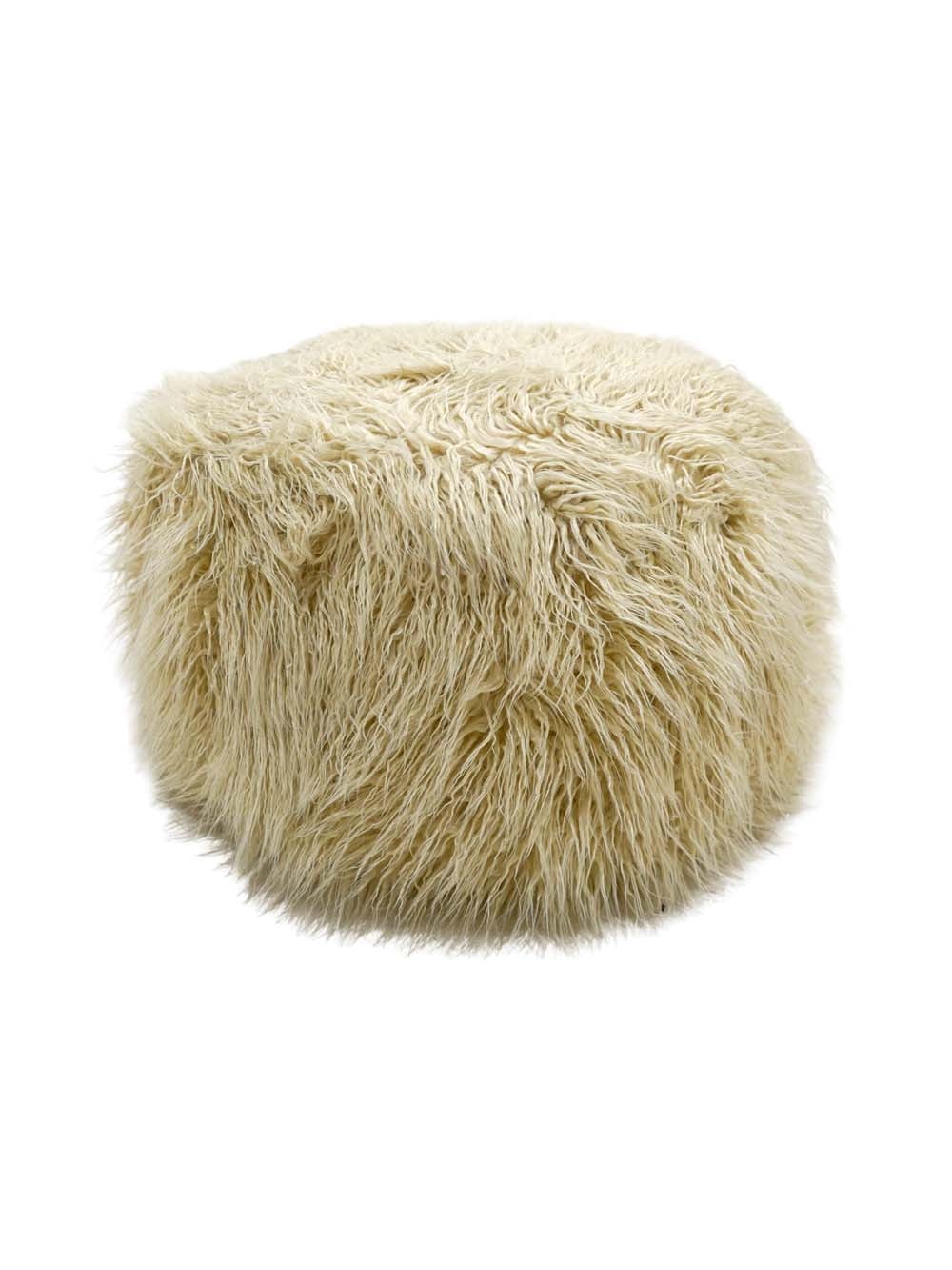 SN17030_Round Faux Fur Pouffe Cream_event_prop_hire_EPH_Creative (6) _optimised