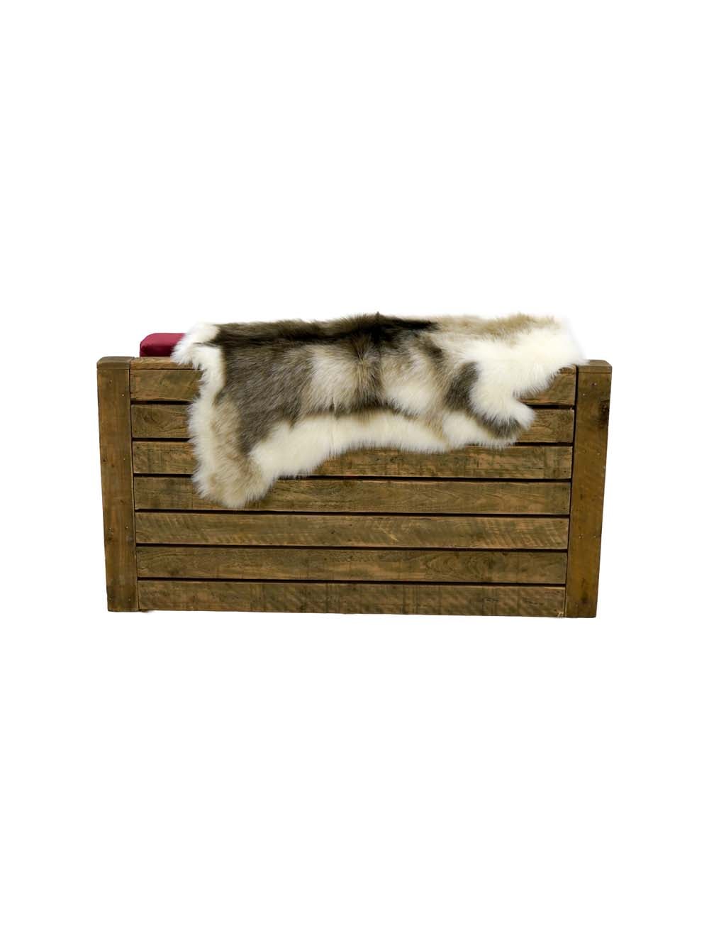 SN17262_Rustic Winter Lounge Set - Red_Fur_event_prop_hire_EPH_Creative (11) _optimised