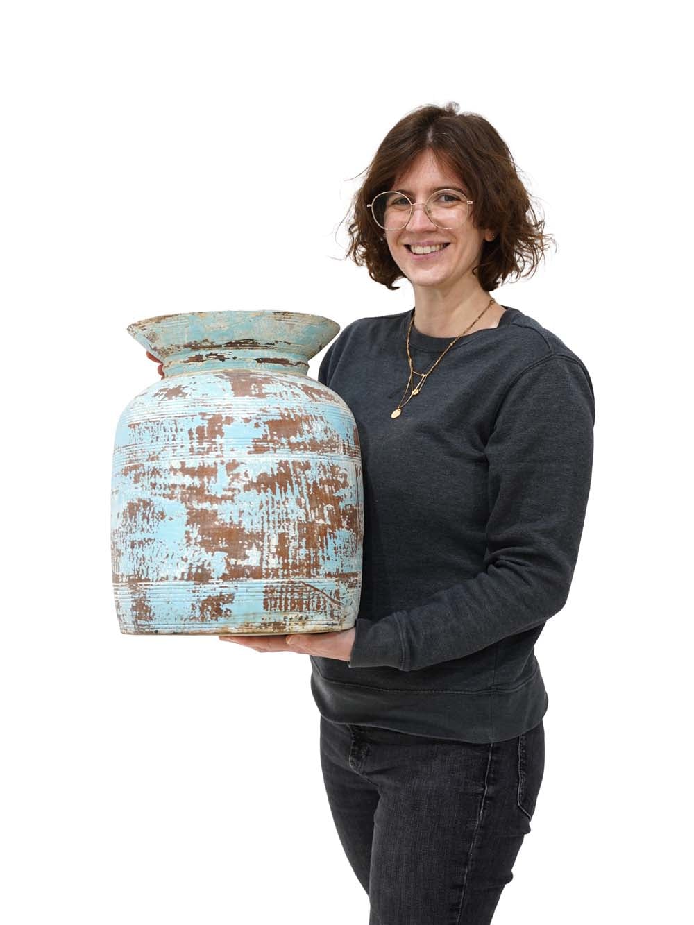 SN16225_Distressed Wooden Pot - Medium - (Assorted)_event_prop_hire_EPH_Creative_712 copy _optimised