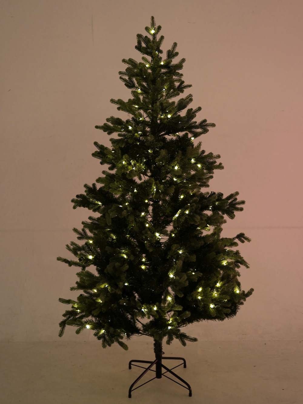 SN16656_Prelit Green Spruce Tree - 1 (2) copy _optimised