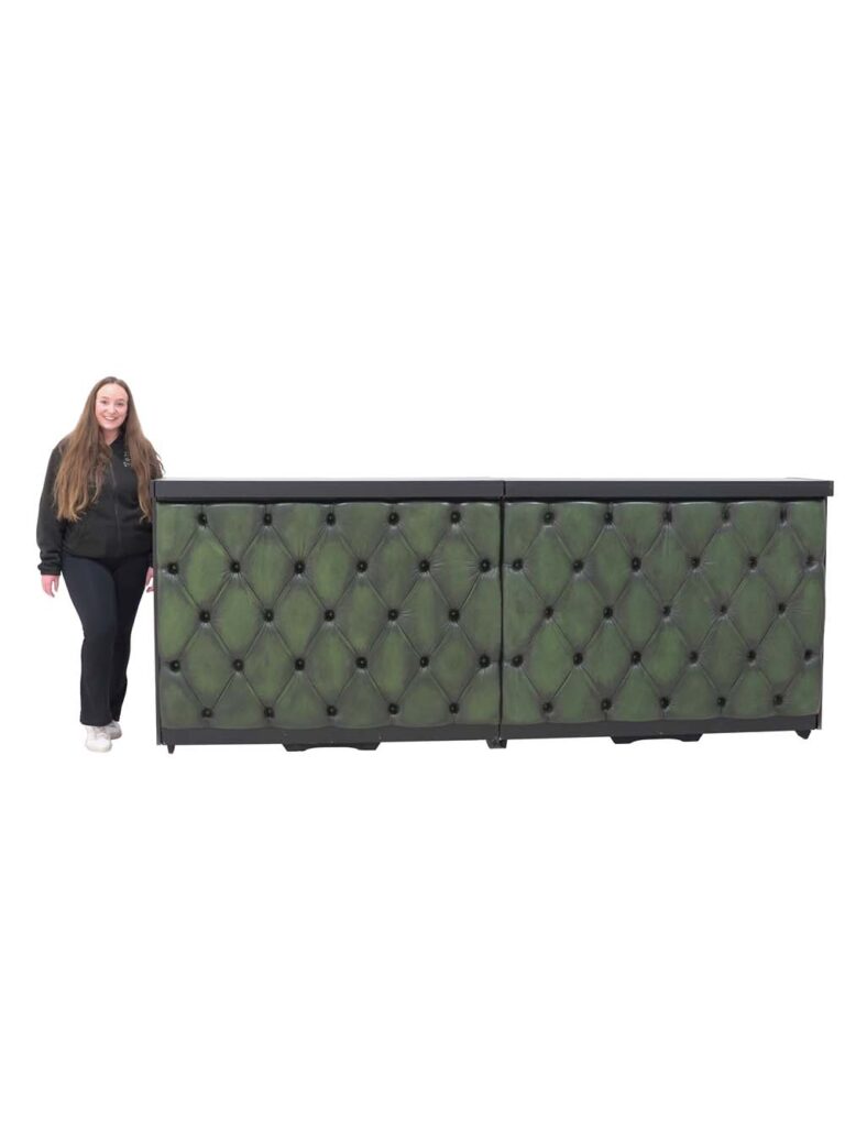 Antique Green Chesterfield Bar (3m)